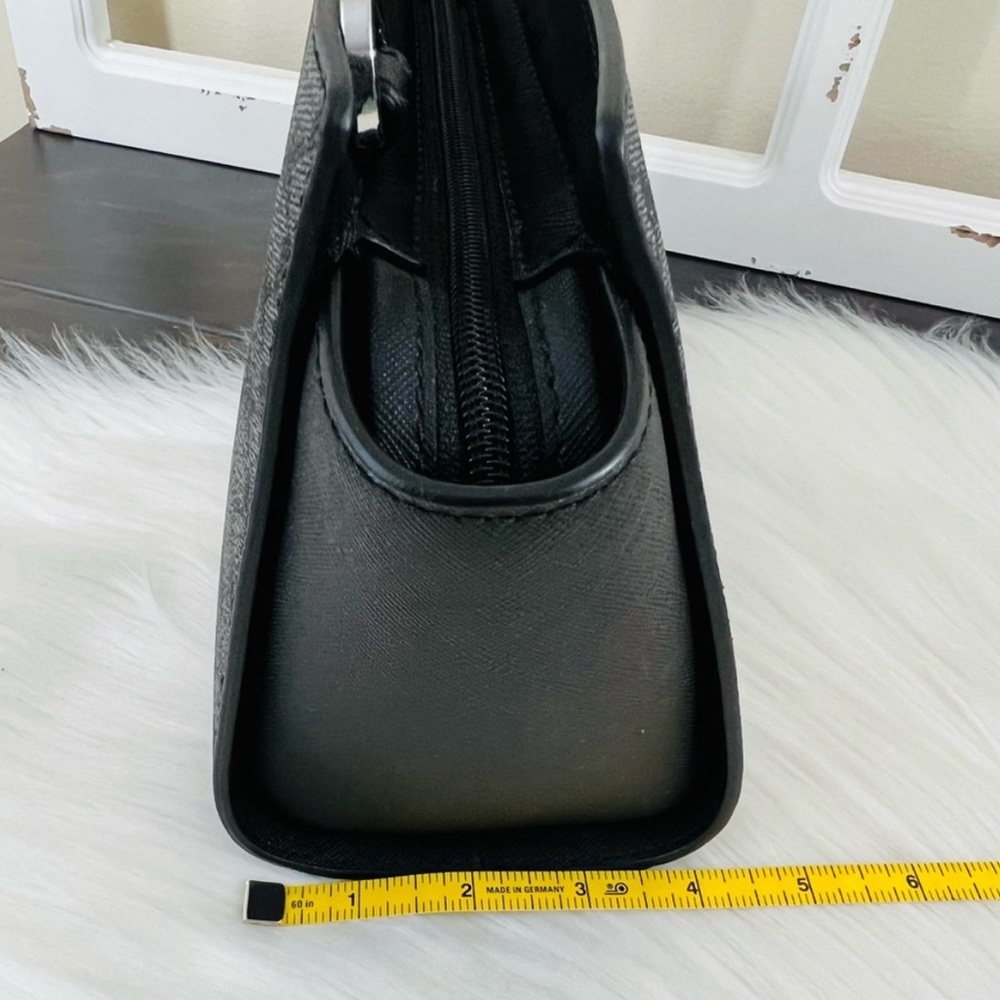 Michael Kors Selma Medium Messenger Crossbody Bag - Picture 14 of 14